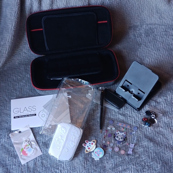 Switch Accessory KIT - Picture 4 of 4
